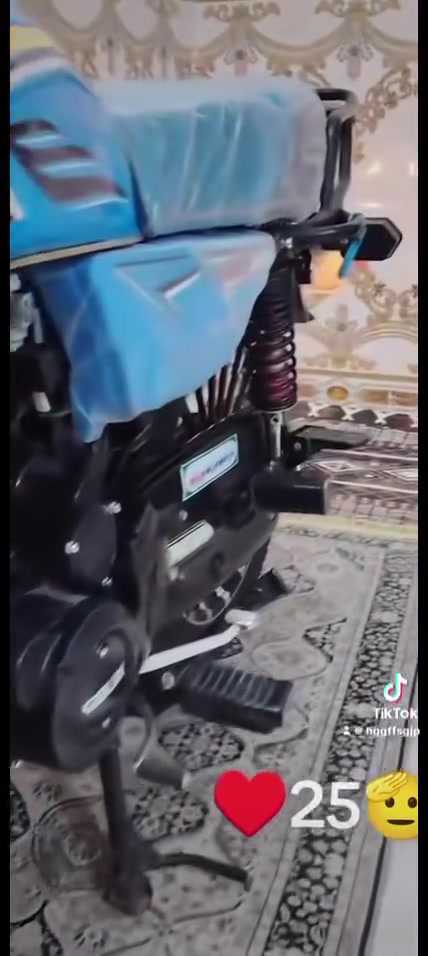 السلام عليكم دراجه سيفان موديل 25دراجه جديده تشغيل عن بعد محرك 200السعر 950المكان حله جامعه بابل الاستفسار ***********
