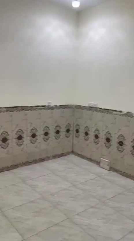 السلام عليكم شقه ارضيه للإيجار المساحه 100متر تحتوي على استقبال ومطبخ وغرف نوم عدد 2 وخدمات ومنور عدد 2
موقع الشقه سبع ابكار قرب حسينية الحجاج للاستفسار 
***********
