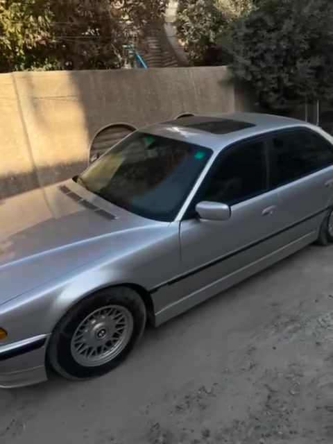 بي ام خفاش حجم 740 للبيع مصبوغة جمالي السعر 100يعني شدة وبيهة مجال بصيط عنوان الدورة شارع ستين رقم الهاتف الهتف *********** موديل 96 محدثه الفين
