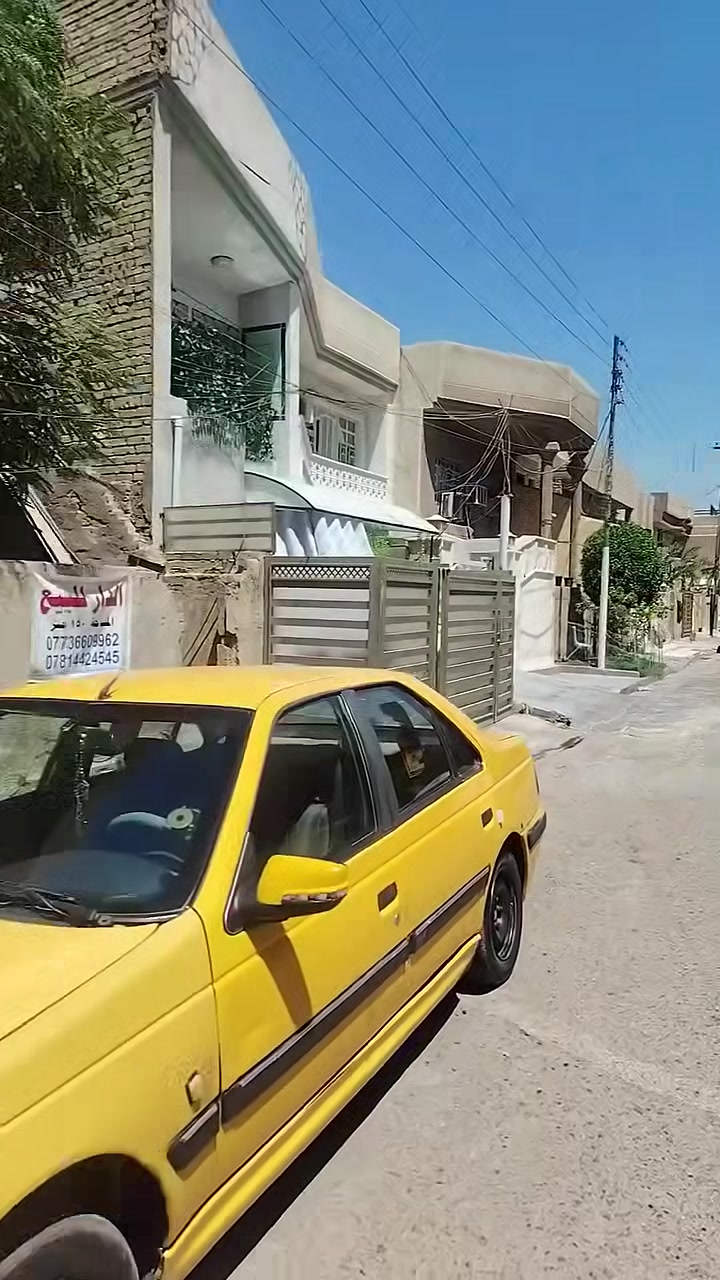 السلام عليكم للبيع دار مساحه 150 متره واجهه 7 ونص نزال 20م بناه قديم 2006 يحتوي كراج حديقه صاله مطبخ هول حوالي 2 غرفه نوم عدد 4 موقع حي شباب مربع الذهبي قرب شارع اميمه للاستفسار واتساب *********** او الاتصال ع الرقم ***********
