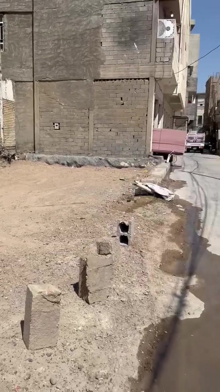 قطعة ارض للبيع تجاريه
مساحه ١٥٨ متر 
للاستفسار 
***********
***********
***********
ابو زيد الكبيسي
