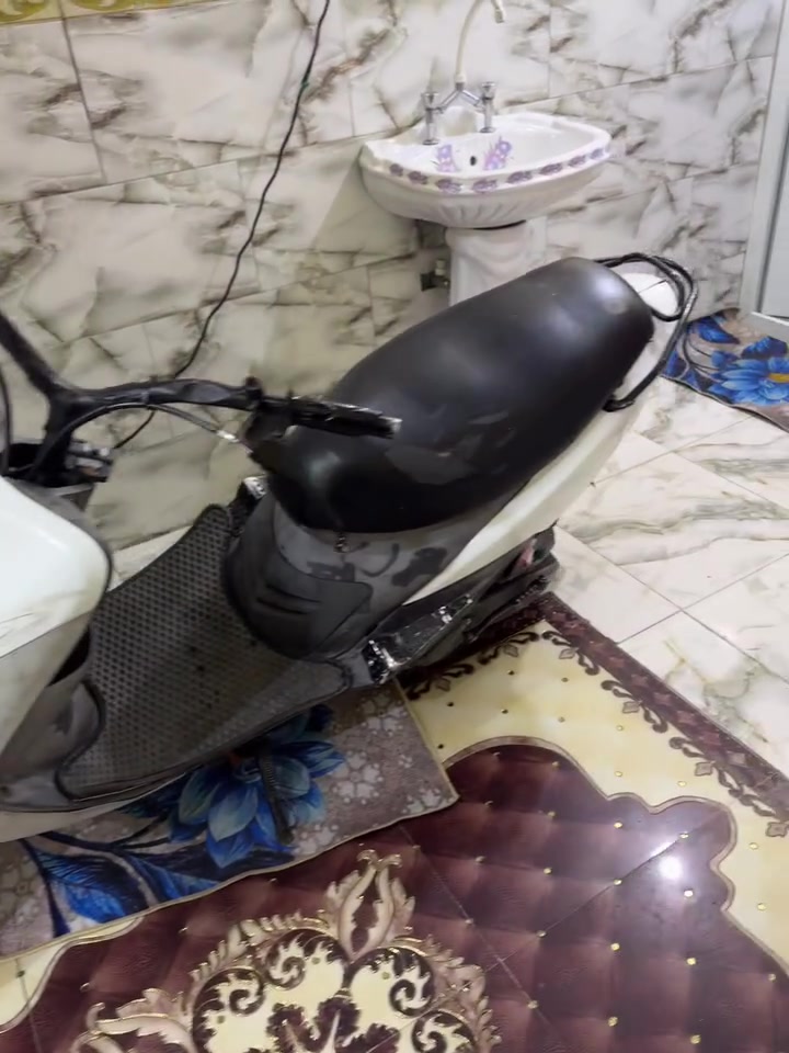 درجه البيع مكينه نضيفه السعر ٤٠٠  بيه مجال قليل
البكان البصره حي المهدسين/رقمي //***********
