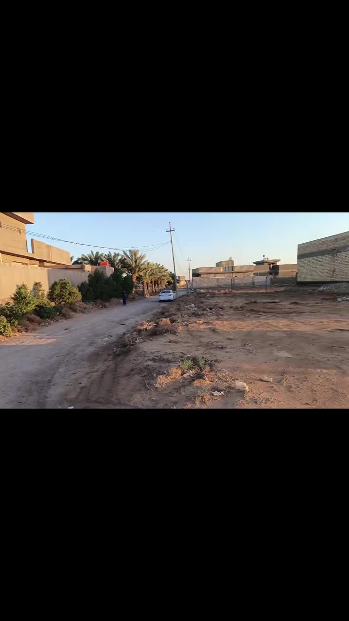 السلام عليكم قطعت ارض طابو زراعي سند 25 بأسمي اني ابصملك بالعقار مساحتة 830 الواجهة 34 موقعه كلش حلو خلف عمارات الزيتون بركن الصيدلية موقعه خلف الركن مباشرتاً خدمات كامله ماي تبليط كهرباء شارعه 10 امتار كدامك ماكو بناء مفتوحه تريد ابيعلك الارض كله تريد جزء من عده ماكو مشكلة سعر الارض كاملة 50 واذا تريد جزء منه السعر يختلف حسب المساحة للتواصل عبر الرقم *********** واتساب
