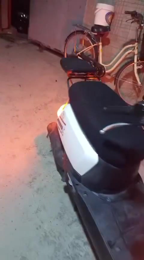كفرات تجاري شاشه عاطله شلعه كلها شغاله محرك مكفول نوزل بعقوبة فلكه الامين السعر 800....بوليس مسطرة 2012.دراجه.جاهزه....***********
