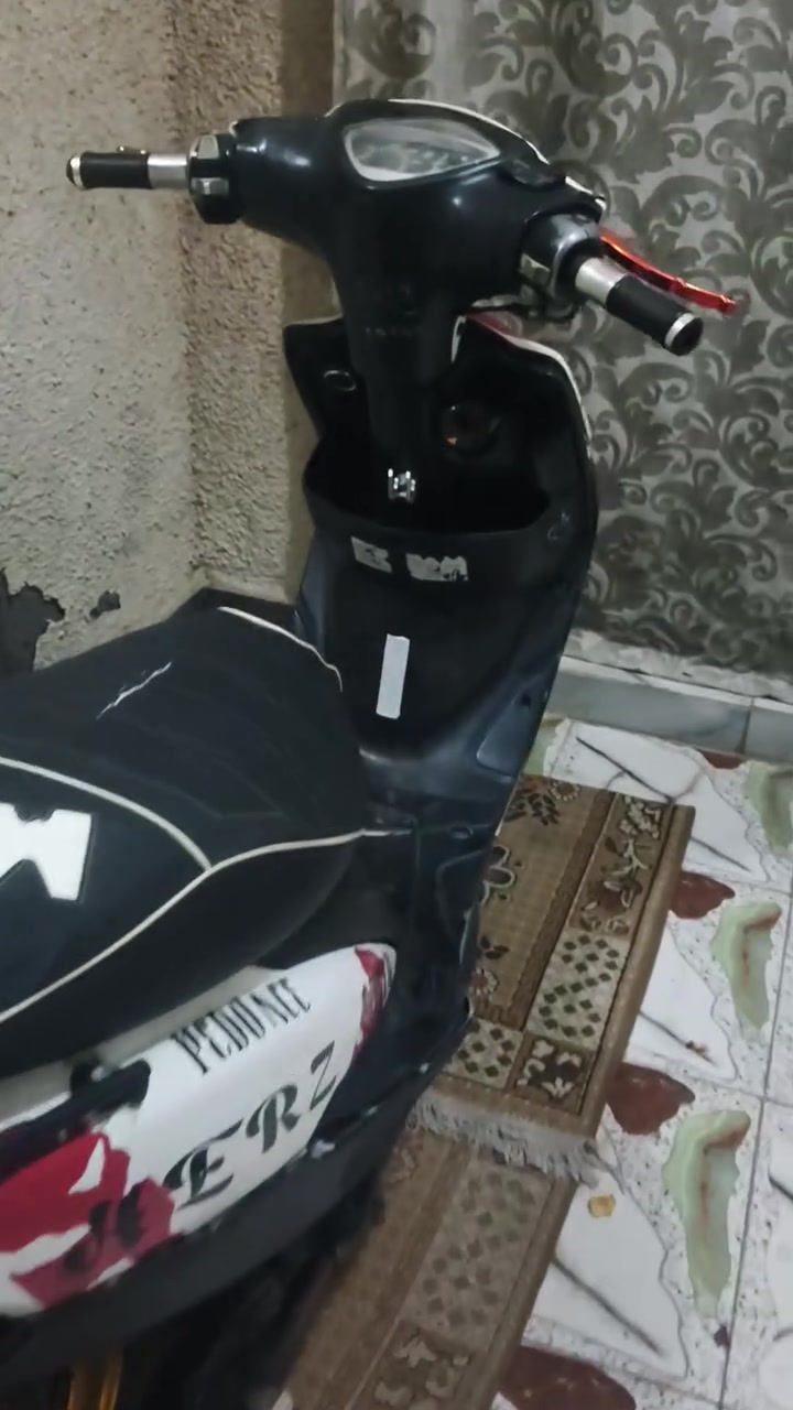 سلام عليكم دراجه للبيع مفتوحه دراجه كامله مكان سماوه قضاء الخضر سعر 600 رقم ***********

