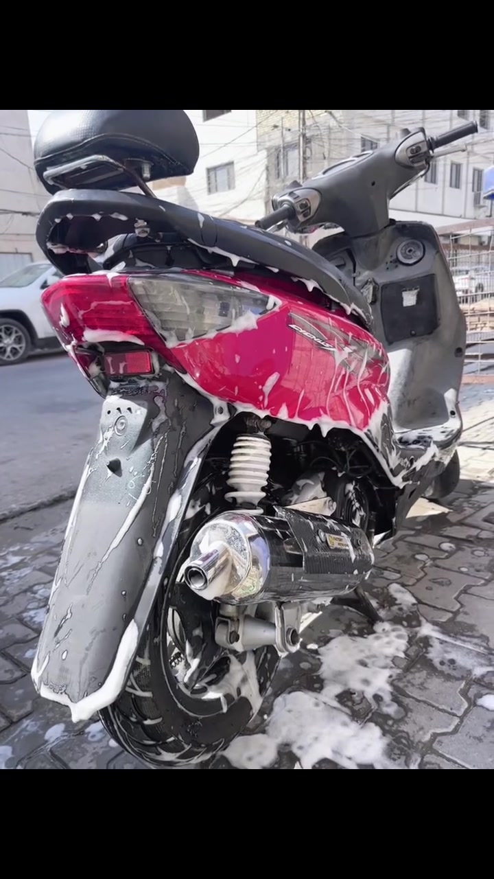 سكنس نثيه للبيع ما مفتوحه بيها يدات رياضي NCY بلاديات دراجه ناعمه وخرسه كفرات بلاديات الدراجه كلها بلاديه السعر ٨٠٠ مكاني كربلاء وهذا الرقم ***********
