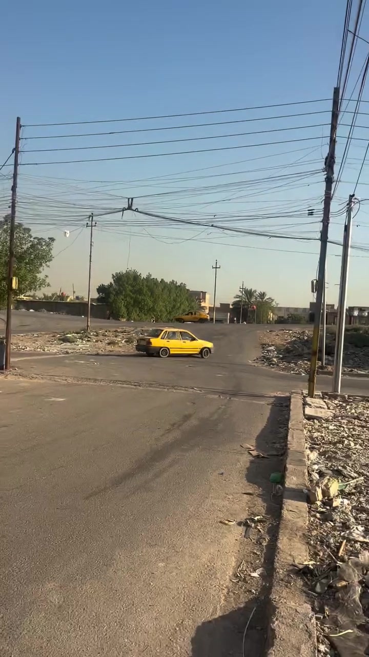 السلام عليكم 
هيكل 50 متر للبيع بحي المهندسين الشعب
نزله معرض الكوثر قريب ع شارع السده
واجهه 5 نزل 10 زراعي
الاستفسار ***********
هيكل كامل بس تصب

