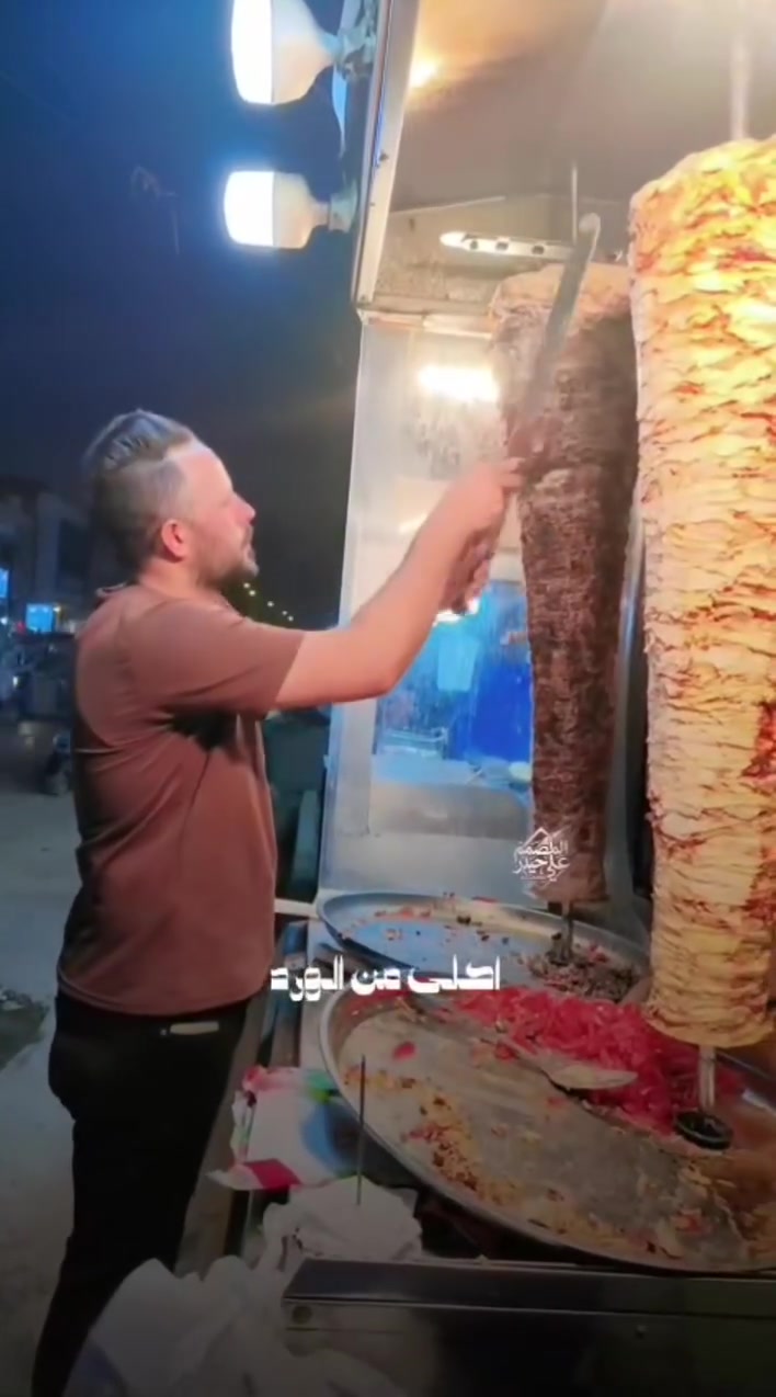 خلفه كص متفرغ للعمل
شد تشريح تنزيل 

***********
