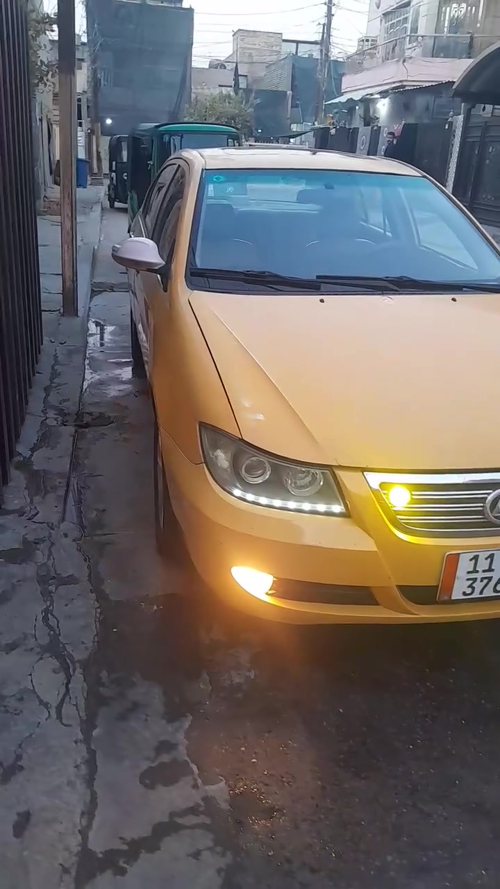 السلام عليكم سياره ليفان 620للبيع بيها ضربه بجنطه بدون صبغ عدا الضربه السياره مضروبه ومصابغها وضع الشركه السياره تبريد منضومه جديده تخم تاير جديد سياره بيها كاز كيت قفل ٢٥ والسياره ب اسمي مصفره هيئه وغرامات ***********
