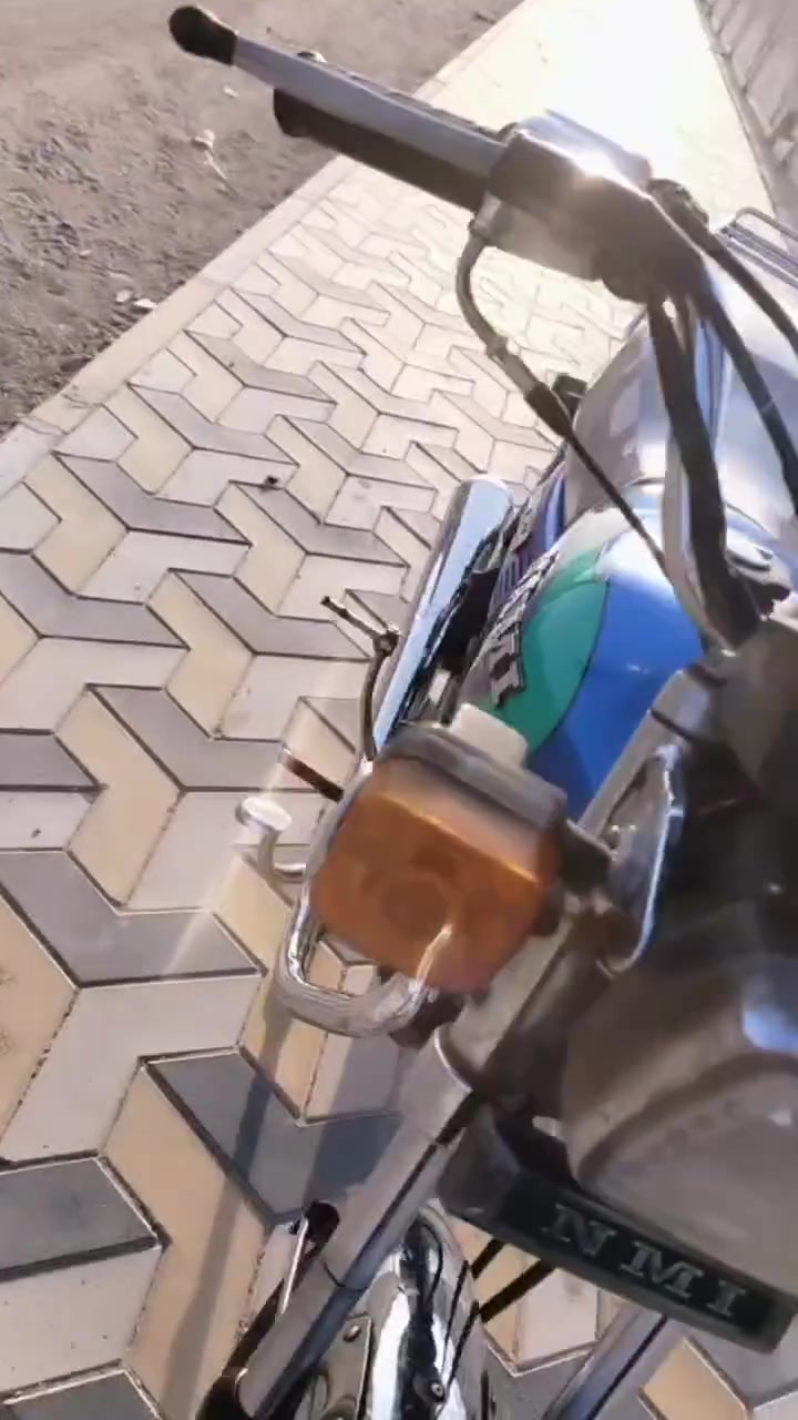 السلام عليكم دراجه إيراني نامه شلامجه للبيع موديل 20 وكيل ما مفتوحه كفاله عامه من طول للطول ربع ما تذب عليها ترايك وين ما يعجبك أوراق اصولي اصولي اصولي #مكاني ناصريه سوق الشيوخ السعر خاص متواجد فيس و واتساب بس أكثر شي واتساب رقمي ***********
