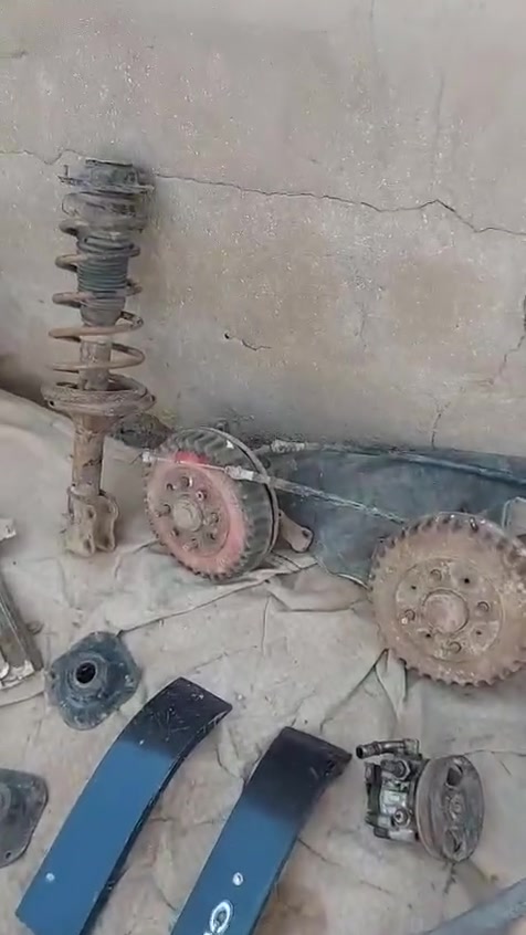 السلام عليكم غراض كيا سيفا للبيع بسعر مناسب
مكينه وحده مفتوح بيه كازكيت وحده مسكر متروكه وبنزات خلفيه واكو غراض بعد مكان كربلاء طوريج ( ***********)
