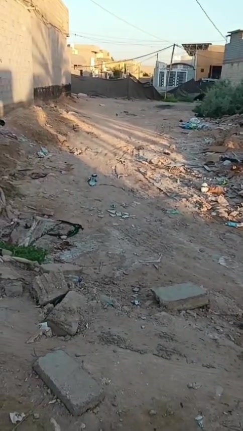 قطعة للبيع 100م وتباع منها 50م لقب بيع مباشر من المالك طابو زراعي سند 25 خدمات متوفرة عنوانها البوبيات نهاية حي الزهراء ع كذالك الها طريق على شارع المستوصف ***********
