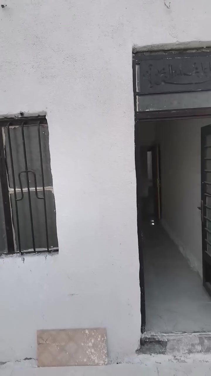 يالله بيت للبيع بالرشيده مساحته ١٢٠ متر امناسب جدا نوع العقار سند ٢٥ خدمات موجوده اتصل وتددل ***********
