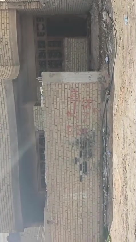 سلام عليكم بيت بالسلاميات مساحه 200 متر تفاصيل بالفديو  والاستفسار والسعر الاتصال ع رقم 
***********
***********
