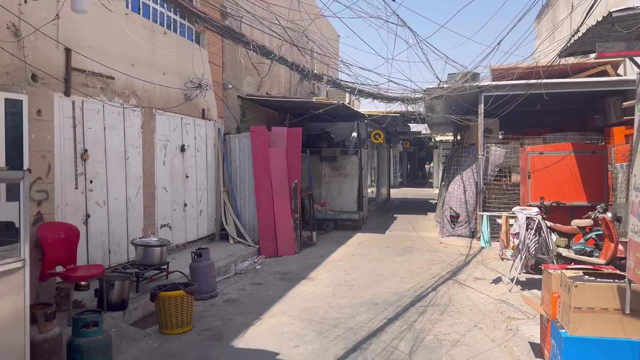 السلام عليكم محل صغير للايجار سوق الطوبجي للاستفسار الاتصال ***********
