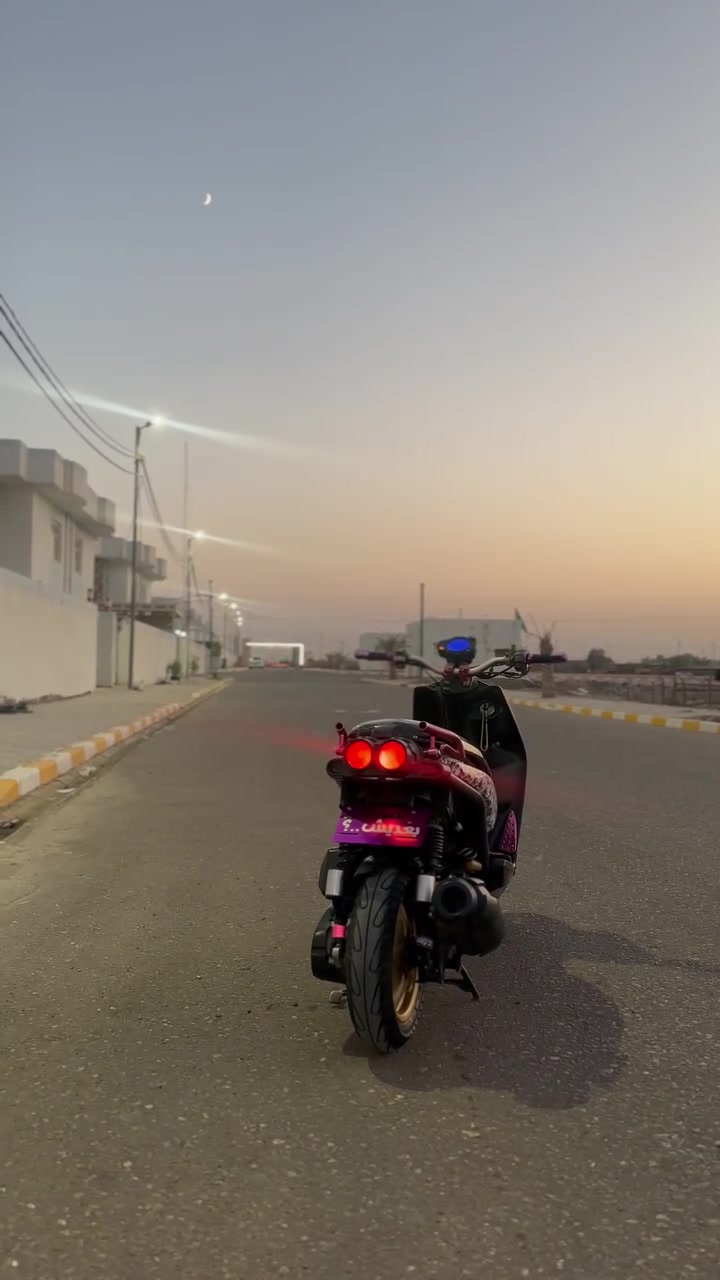سلام عليكم سكنس جبلي.حاوي الدراجه كفاله. من كلشي الدراجه نفس مال للفيديو لونه كرزي ومغلفه موشم كفرات البلادي. ختم واحد كله الدراجه تايرات زوج جديده الدراجه كامله من كلشي ***********
