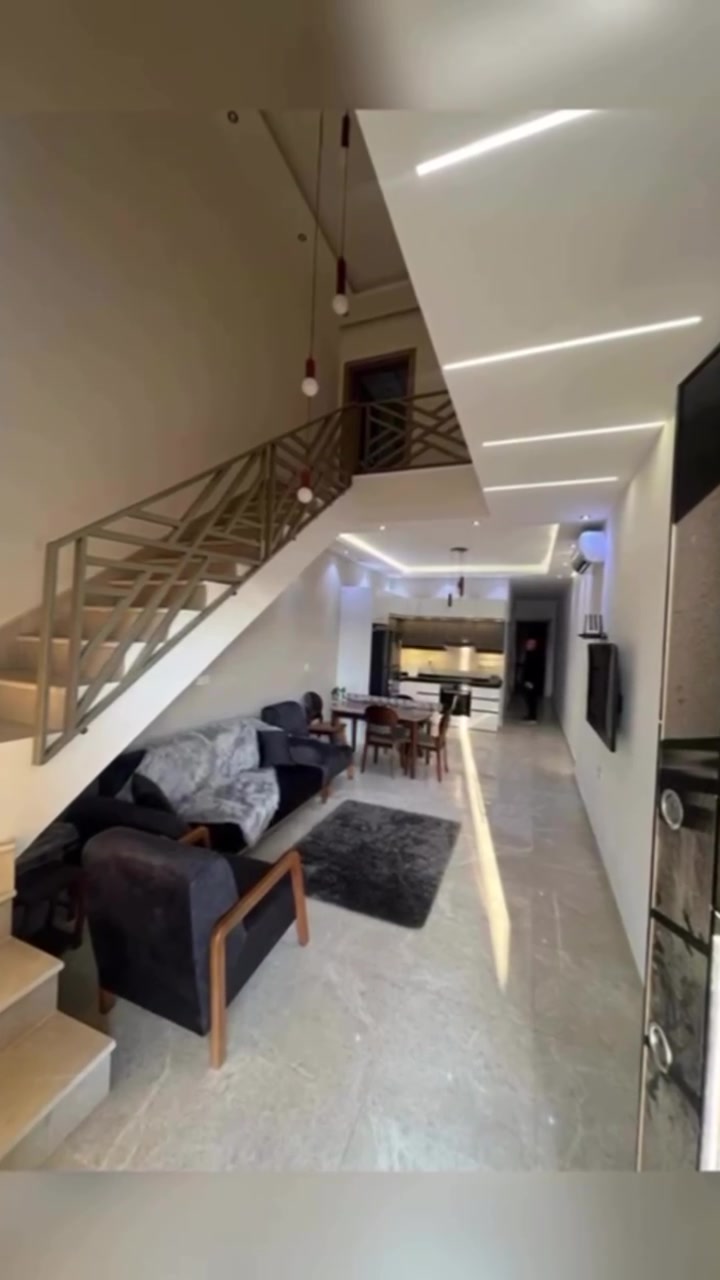 🔥تحية طيبة

🏡 وحدات سكنية مفروشة للإيجار – تجاري أو سكني
📍المنصور – خلف معرض رانج روفر، قرب مول المنصور

🏠 الوحدة الأرضية
📐 المساحة: 200م²
🛏️ 2 غرف ماستر (سويت) 🛋️ صالة 🍽️ مطبخ كبير
🧺 غرفة لوندري 🚿 3 حمامات 🚗 كراج ومدخل خاص ❄️ مؤثثة بالكامل
💰الإيجار: 15$ ورقة شهرياً

🏠 شقتان دوبلكس
🛏️ 3 غرف نوم (2 سويت)
🛋️ صالة 🍽️ مطبخ أمريكي
🚿 3 حمامات ❄️ مؤثثة بالكامل
💰 الإيجار: 13$ ورقة شهرياً لكل شقة
📅 العقد: سنوي الدفع: كل 3 أشهر + شهر تأمينات

🧱مباشر
🔎 رمز العقار: 463
📱اتصال ***********
💬 واتساب: ***********
✨نستقبل كافة العروض السكنية والتجارية✨
رابط قناة الواتساب 
https://whatsapp.com/channel/0029Vb7Uz8yDp2Q3t1cIWg30
#المنصور #عقارات_اليرموك_المأمون_الداخلية_القضاة_الحمراء_السفارات_القادسية_الحارثية_حي_الجامعة_الخارجية_العدل #للايجار #شقق_مفروشه #شقة_للايجار
