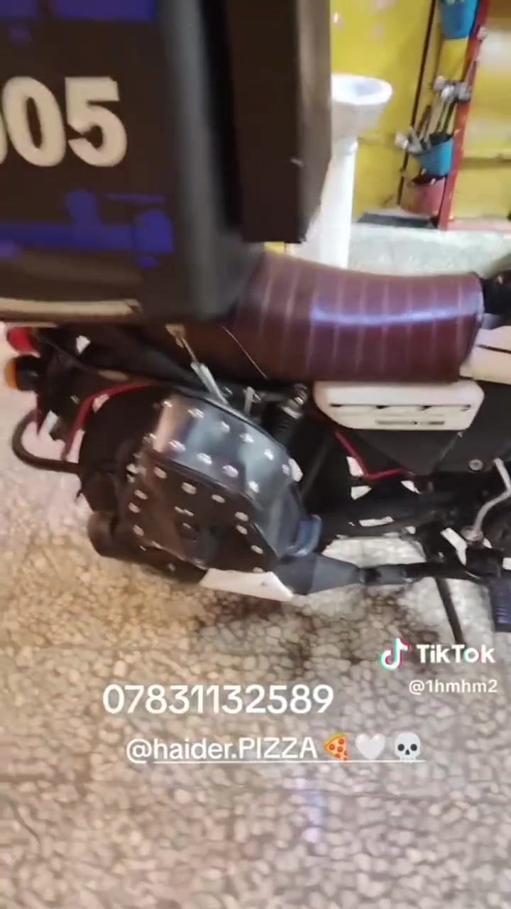 دراجة • واتساب • مجهول