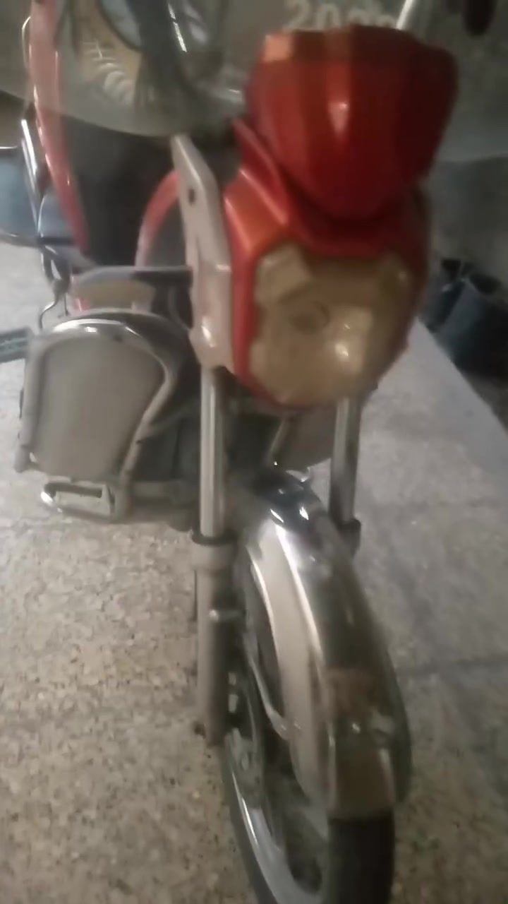 السلام عليكم دراجه شحن للبيع بطاريات جدد حجم 32 السعر 250 بغداد حي الجامعه *********** وتساب

