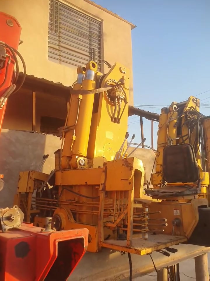 وصول وجبة جديدة من كرينات KANGLIM السلكية لدى شركة الضياء! 🏗️
​نوفر لكم القوة والاعتمادية بمختلف الحمولات لتلبية كافة احتياجات مشاريعكم:
​6 طن
​7 طن
​12 طن
​20 طن
​📍 الموقع: بغداد - السياحي - حي النصر
📞 للاستفسار والتواصل مباشرة: ***********
​#شركة_الضياء #كرينات_سلكية #KANGLIM #معدات_ثقيلة #بغداد #حي_النصر
Svngntf
