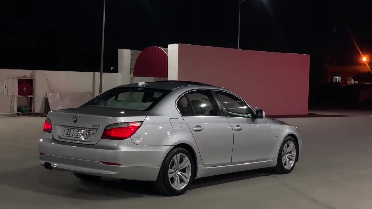 بي ام e60 جاو برو موديل ٢٠١٠ دوو بارجة سبغ هةية بةبي ژوري دووةم دةستة  دةعامي لو دةعامي كارةباي كامل بةشةرت بةناوي خومة حجم ٥٢٨ ژ..م***********
