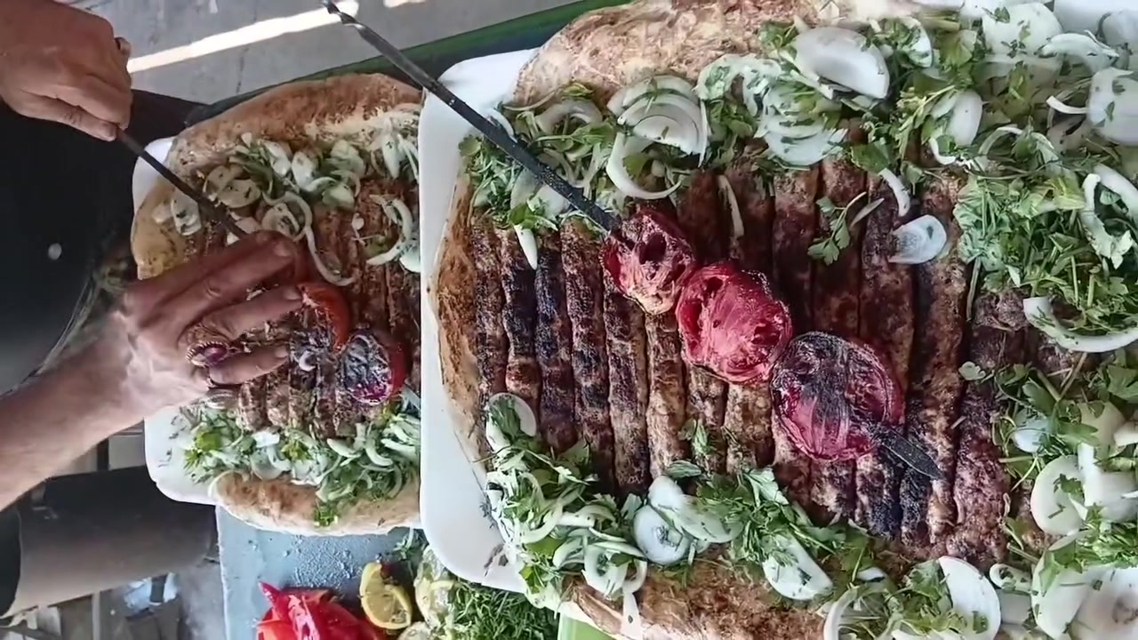 السلام عليكم ورحمة الله مرحبا مليون زبائننا الكرام عروض  المشاوي يوم الجمعه كيلو كباب دجاج ٧الاف كيلو كباب لحم ١٦الف  تكت لحم ١٨الف تكت دجاج ١٠الاف هاتف *********** يوجد واتساب زائد خدمت توصيل اركان الشموسي عرض المشاوي مستعدون لتجهيز كافت المناسبات والعراس والحفلات الكبيره وبسعار مناسبه حجز اليوم زورونا

نص مكتوب في الصور:
- Amjad Al Akroush 2 س Asala Nasri · Asma3... إرسال رسالة...