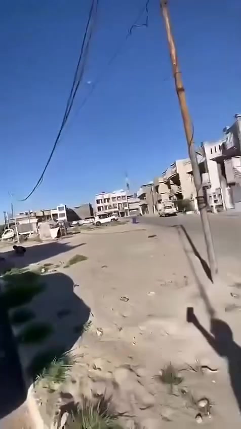 سلام عليكم بيت للبيع 108م بناء حديث 3 طوابق فول مواصفات اربع غرف نوم كل غرفة حمام لاسفسار اكثر *********** سعر 210
