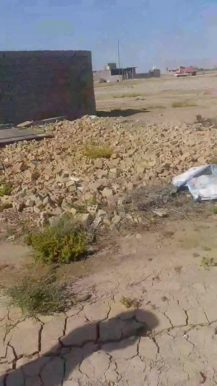 قطعه للبيع 250 متر مقابيل نازحين جوه سعرها مناسب الشراي يتصل ‏‪***********‬‏
