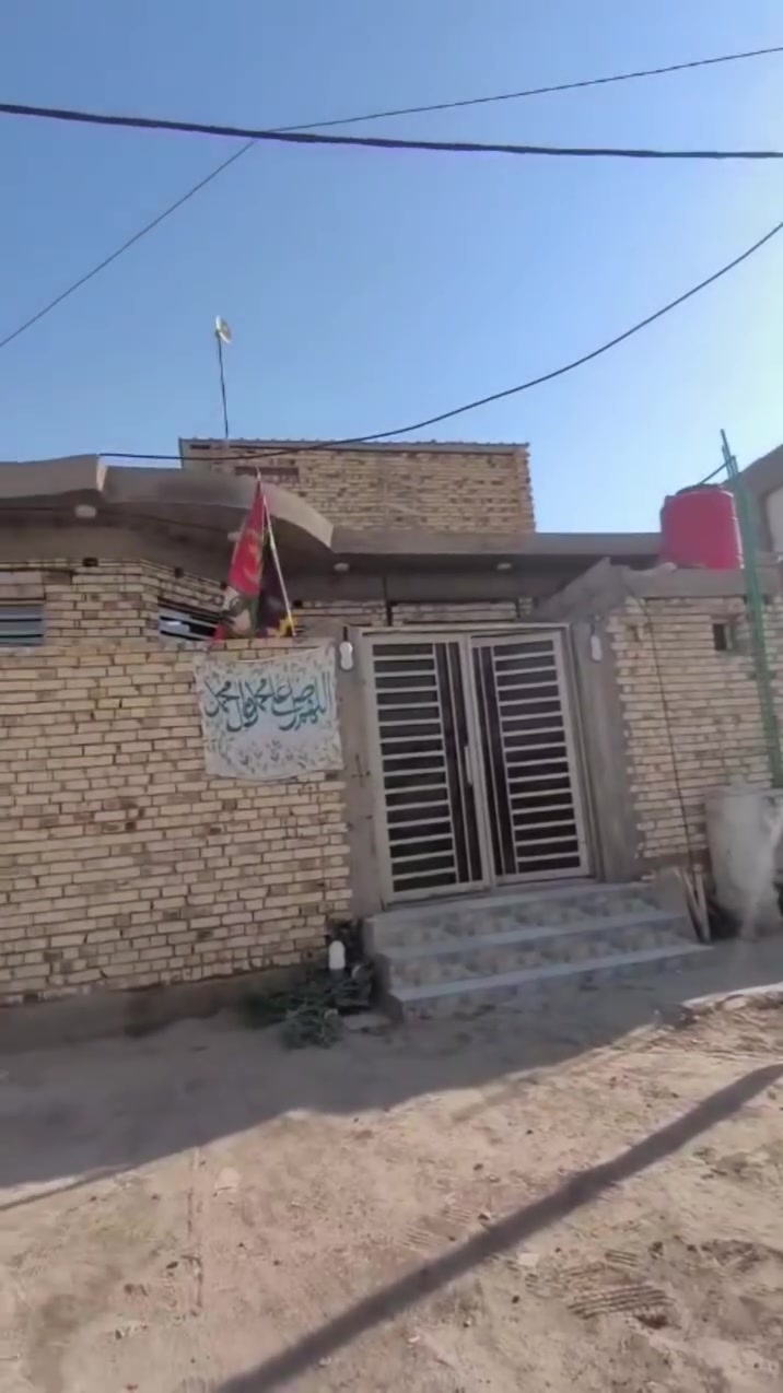 سلام عليكم بيت اللبيع المساحه 150طابو صرف البيت حر الموقع الديوانية غماس شارع حجي امير الطبكه تواصل على رقم  ***********رقم ابو البيت
