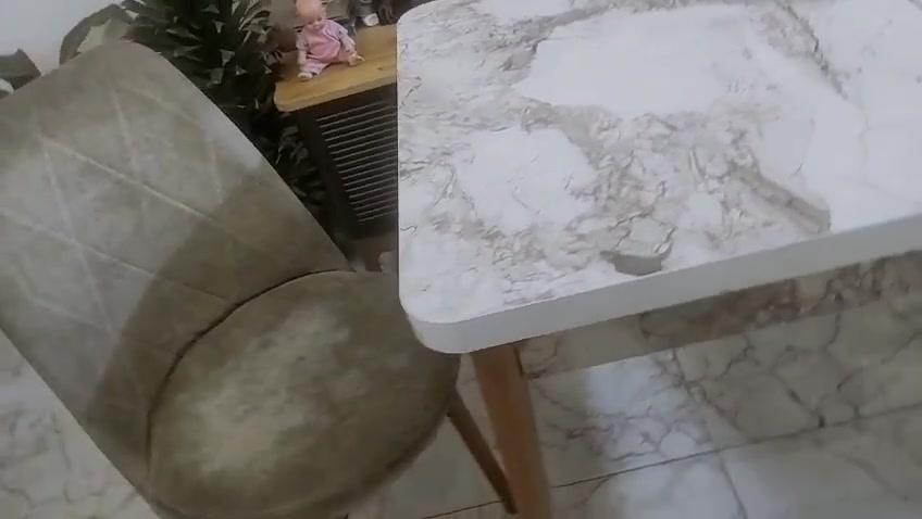 ميز طعام و وكراسي عدد ٢ يتكبر وتصغر تركي  العنوان بغداد زيونه السعر ١٠٠ الف قابل للتفاوض وحسب الفديو@ 
موبايل***********
