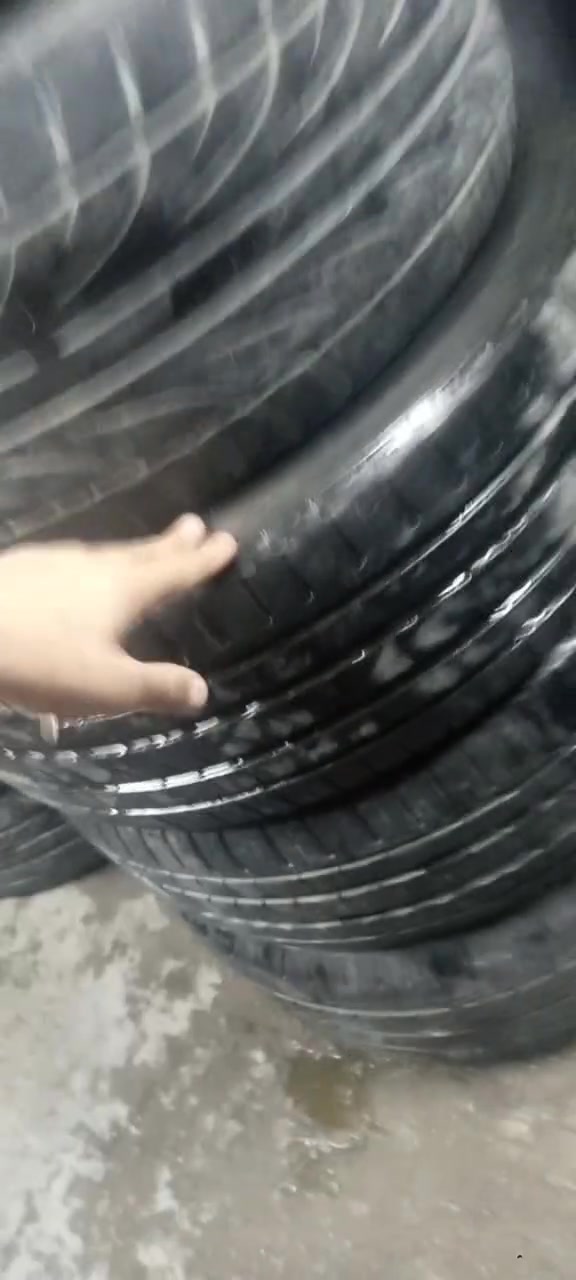 سلام عليكم عندي تايرات مال باله للبيع سعار  زين
عنواني بغداد تقاطع درويش ***********
