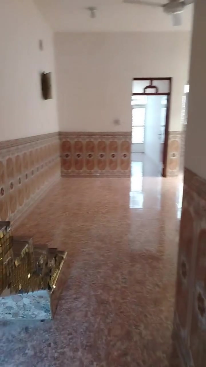 🔷 السلام عليكم 🔷
🏡  للبيع مشتمل طابق واحد
👈الفلوجه حي الشهداء 🌿
✅منطقة  19الف قرب مدرسة المعارف الابتدائيه ثاني شارع

🔷طابو صرف  بناء2021
🔷بناء طابوك  
🔵غرفة نوم
🔵صاله 
🔵استقبال 
🔵مطبخ  
🔵حمام  
🔵صحيات 
🔵كراج 
السعر المشتمل 85

للاستفسار الاتصال ***********
واتساب
