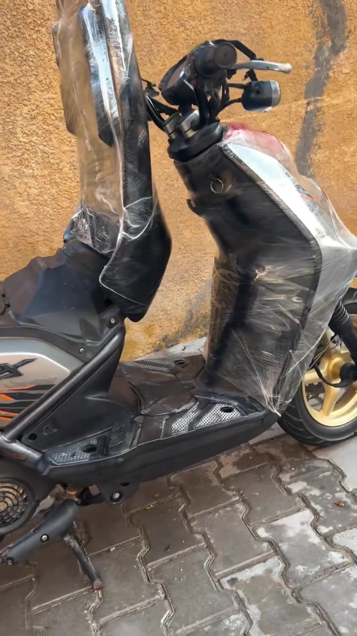 سكنس جبلي للبيع 2014 الدراجه وكاله
بيها فقط شخط بل كفر إلمامي من جبته من الحاويه 
***********
سعره ٩٠٠قفل مكاني كوت زويريجات
