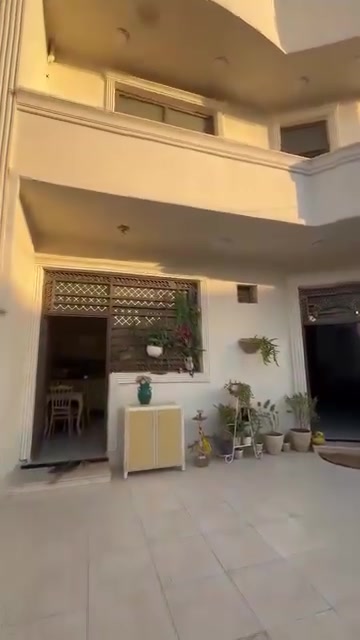 السلام عليكم منزل للبيع الموقع بعقوبة التحرير الحولي بالجزء اول
يبعد ع شارع الحولي محمد ليلة ٥ بيت ع شارع المساحة ٢٠٠ متر 
طابو زراعي ٢٥
منزل مفول مواصفات 
الاستفسارات ع رقم ***********
