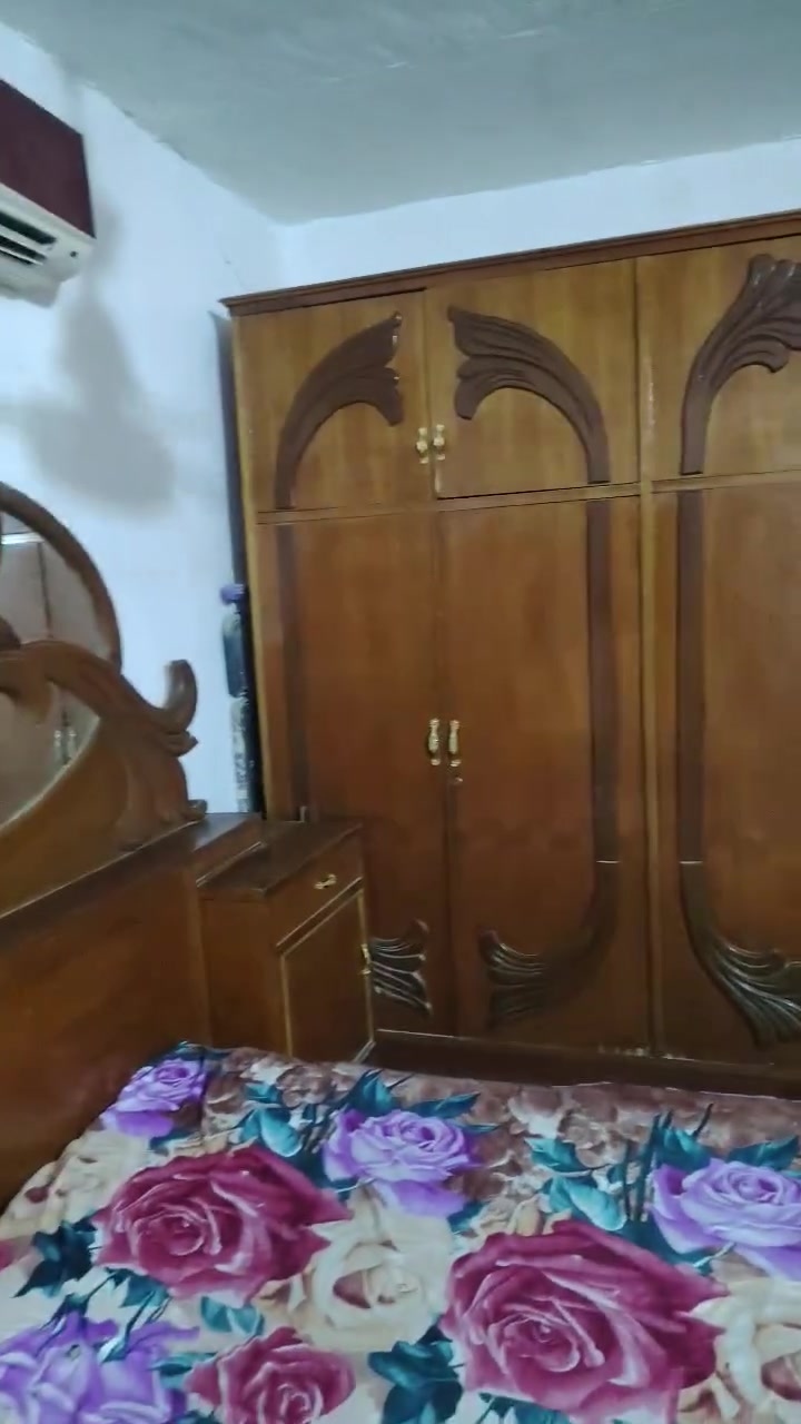 سلام عليكم ورحمة الله وبركاته
يوجد غرفة اخشاب للبيع  نضيفه  وجديده وبسعر مناسب 

للوصل على هاذا الرقم  ***********
