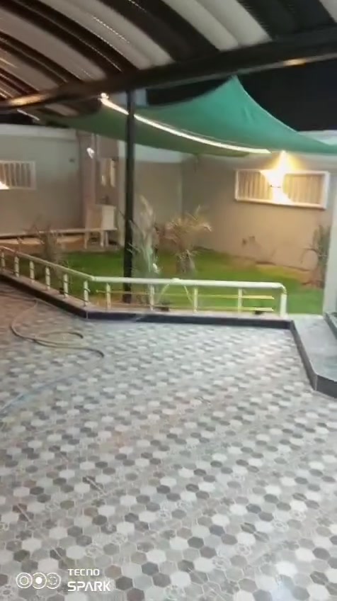 بيت للبيع ابو الخصيب الحي العسكري شارع ابو دله البيوت الجديده بيت رقم 9
مساحته 350 نزال 35 واجهيه 10
السطح ايزوكام يقع علئ شارع عرض 10 بناء سنه 2024
السعر 160 وقابل لتفاوض
لتواصل واتساب ***********
