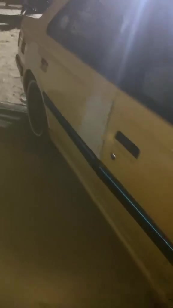 سلام عليكم ببيجو بارص  للبيع مصفره هيه غرامه كير مكينه بل جيس نضيفات عوزه بس وفلنجات يرادله شويه ترتيباتي تحويل مباشر ***********متواجد بس عل خط

نص مكتوب في الصور:
- ٣ of ٤
- حسوني تيتوو
- أمس الساعة ٨:٢٣ م