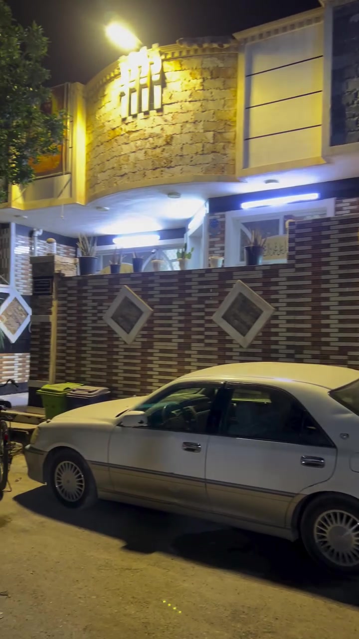 بيت 150 متر زراعي  طابقين بناء حديث
قرب مولدة عباس شايع 
للستفسار الاتصال على الرقم ***********
