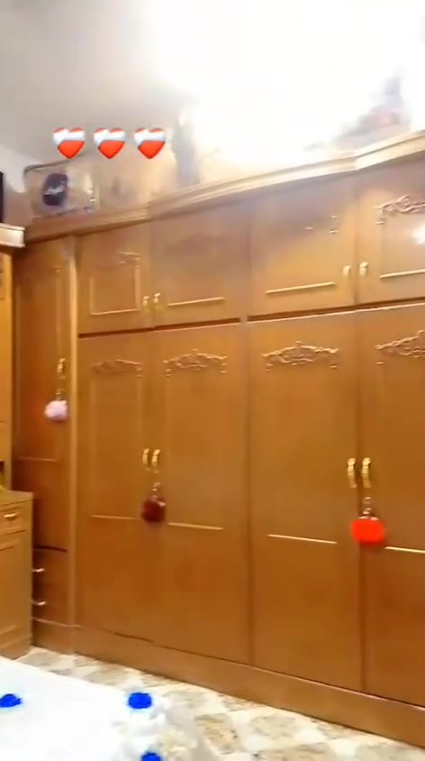 جديد احطاطه متوازي على بيع جديده مابيه اي شدخ سعر الغرفه مليون 300 وبيه مجال
رقم هاتف: ***********
