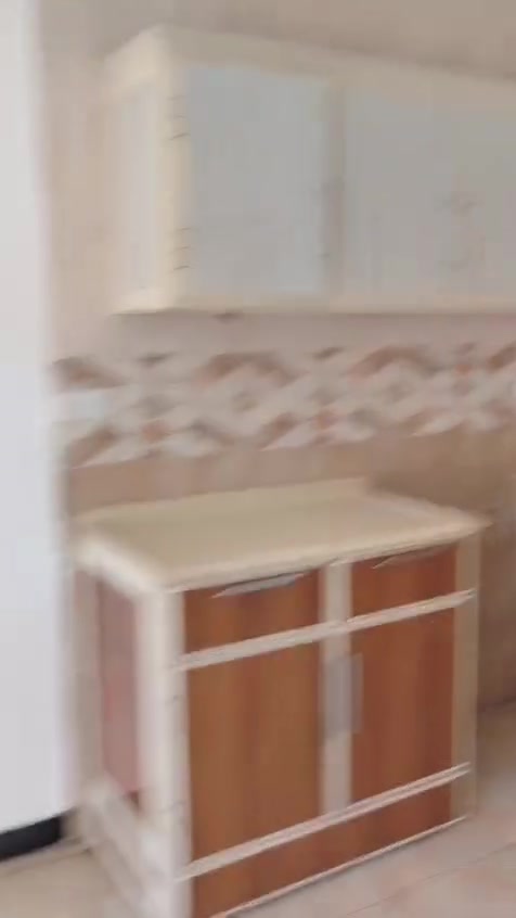 السلام عليكم متوفر ثمان شقق للايجار كراده داخل قرب جباره بالشربت بناء العماره 2021 كلهن الشقق ثمانيه ماكو مشكله ااجر وحده***********
