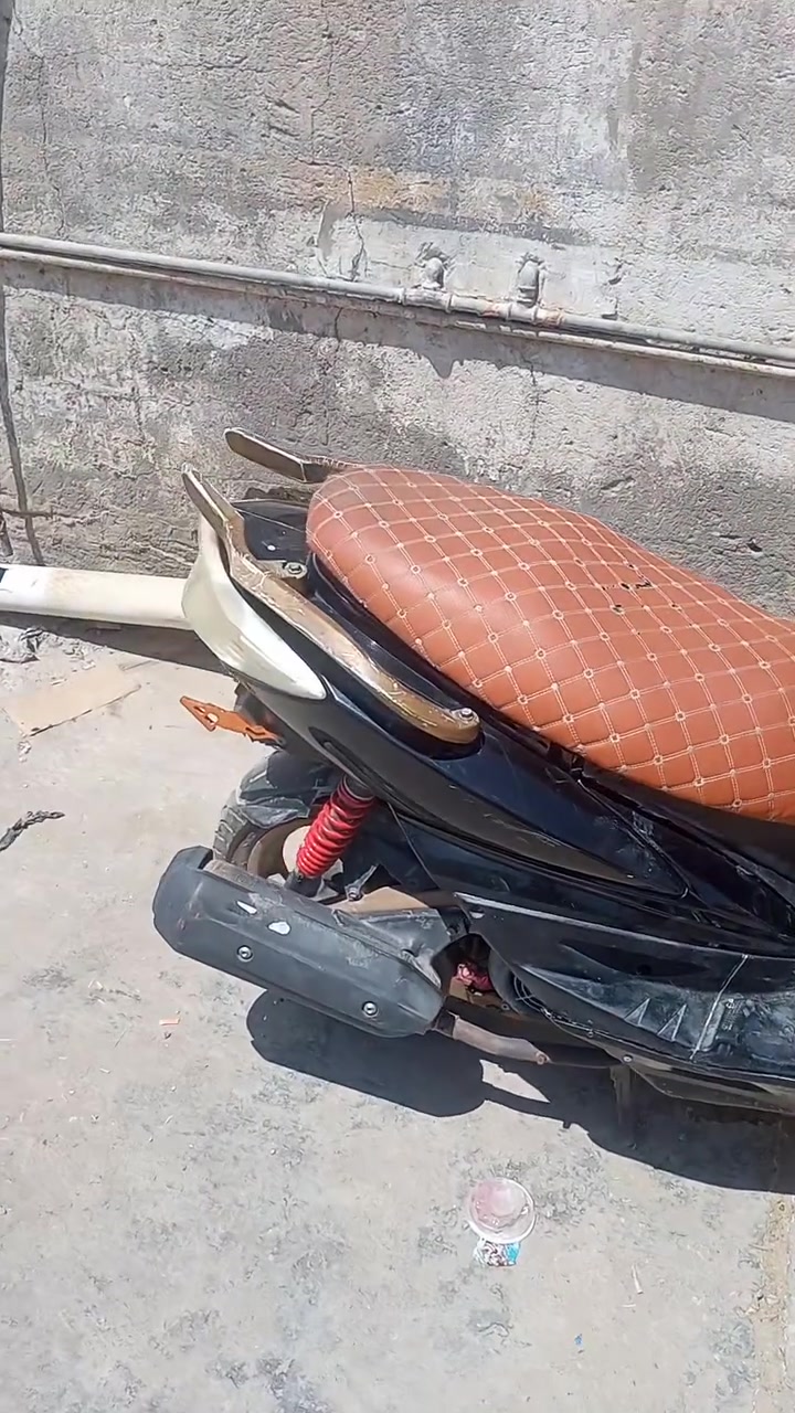 السلام عليكم كلشي موضح بلفيديو مكينه مفتوحه نقص بنز كلج خلفي سعره10 سعر 650 وبيه مجال او مراوس حسب القناعه مكاني سوق الشيوخ ***********
