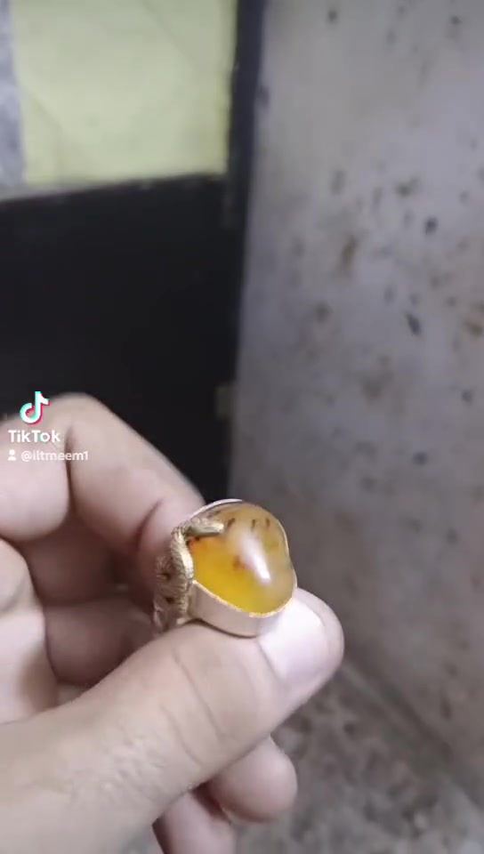 خاتم • للبيع • بغداد الشعب