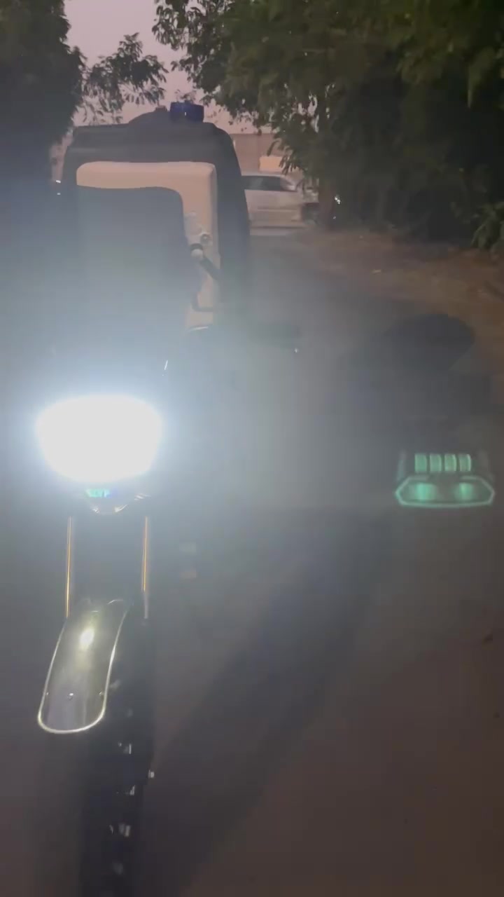 سلام عليكم دراجه سولنك2025 ضاغطه+ زنجيل محرك 200cc دراجه نضيفه ماكو بنضافته مكفوله من كلشي اله مبدل تانكي وصفاحيات بس هاذ الي مبدل اوراق موجوده  
مكاني_بغداد_ العامريه
الرقم_ ***********
فقط ارد ع هاذ الرقم ما ارد لا تعليق ولا ماسنجر♥️
