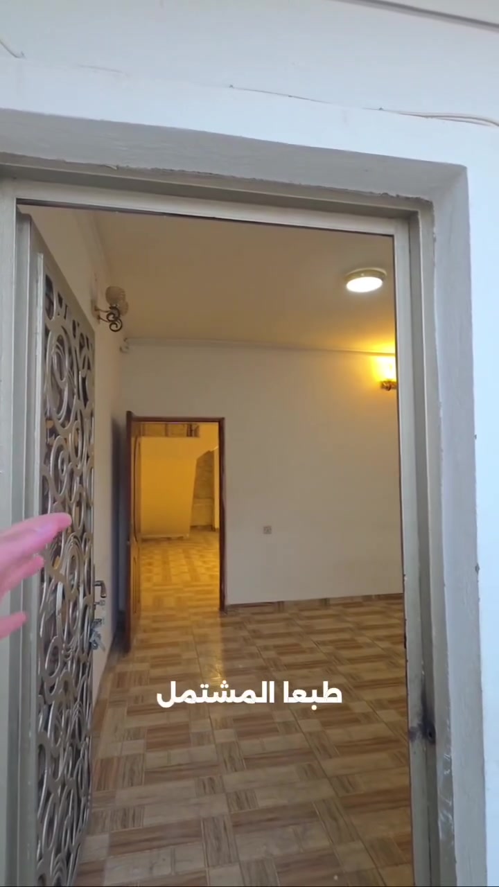 🏠 مشتمل للإيجار  _  المنصور / حي دراغ ( العناب )
🏙 طابق أول
🏠 غرفة نوم2  + صالة + مطبخ + سطح + صحيات 
📐 مساحتة 100 م٢
👨‍👩‍👦‍👦🧑‍🎓👩‍🎓 مناسب للعوائل او الطلاب او طالبات 
💰 بـ 900 ألف 
📞 للأستفسار : ***********
