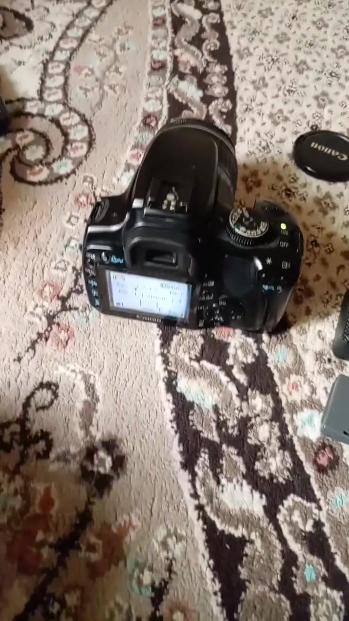 کامرە زۆر باکە سی باتری لە کە ڵە میمۆری 150هە زار
