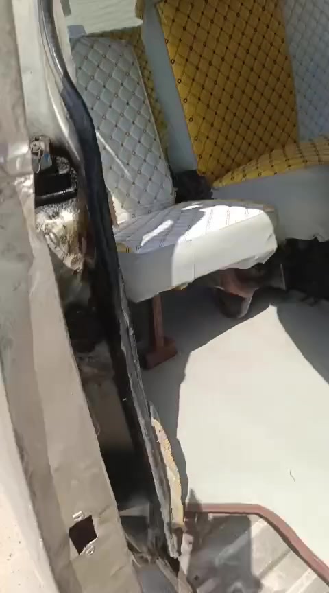 السلام عليكم سياره البيع موديل ٩٦بابل حلوه سعرها مناسب ٣٧بيهامجال شرط تحويل عنوان مشروع مسيب طريق حله بغداد تصال على  هاتف 📱 ***********
