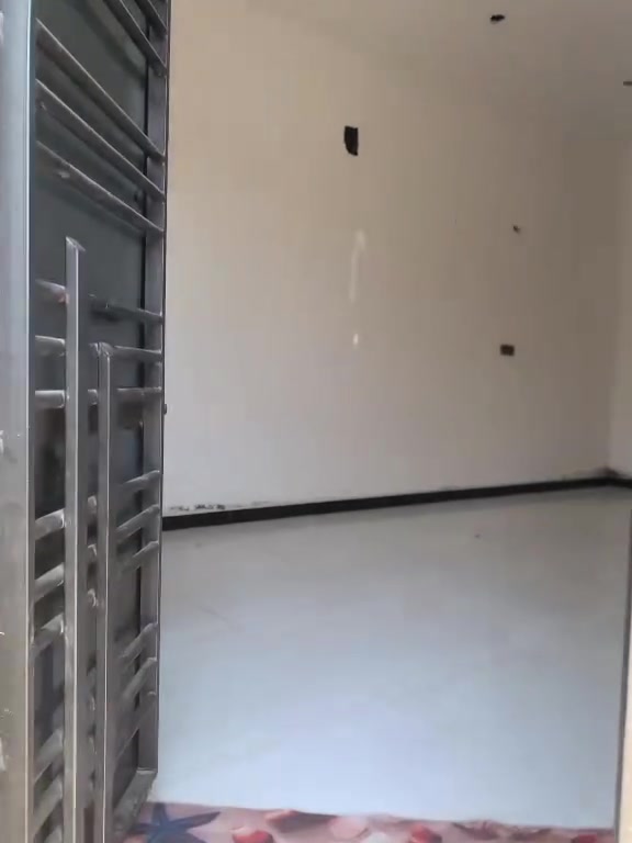بيت البيع ٢٢٠متر
حي الزهراء خلف مضيف رواجح 
بناء طابوك كونكريت 
غرفتين وصاله ومطبخ وحمامات براني 
***********
@
