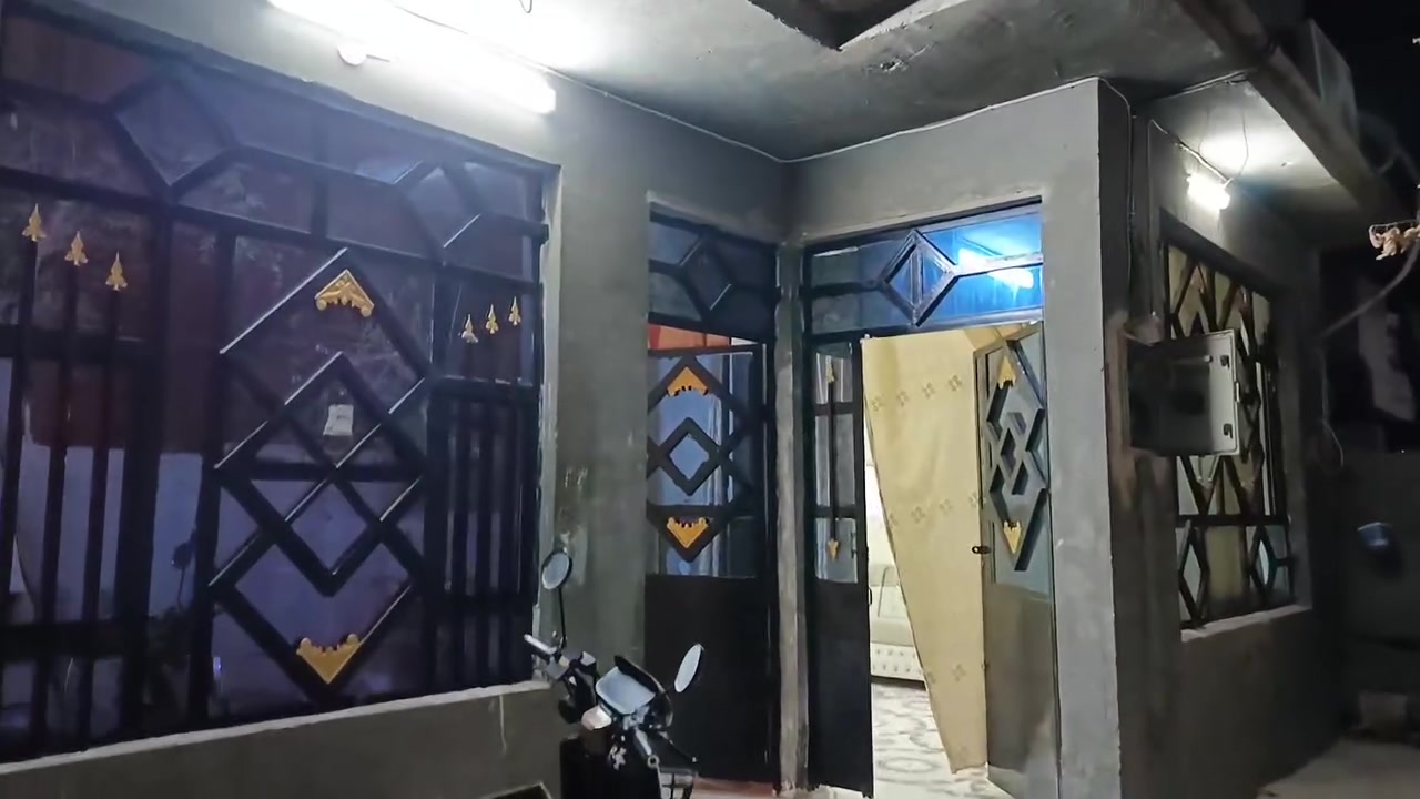 للبيع بيت في ناحيه الوحدة. قرب المستوصف حي الزهراء 
مساحة 200متر ... البناء 140 

🔰طابو صرف .....
للتواصل والأستفسار 
***********
***********
