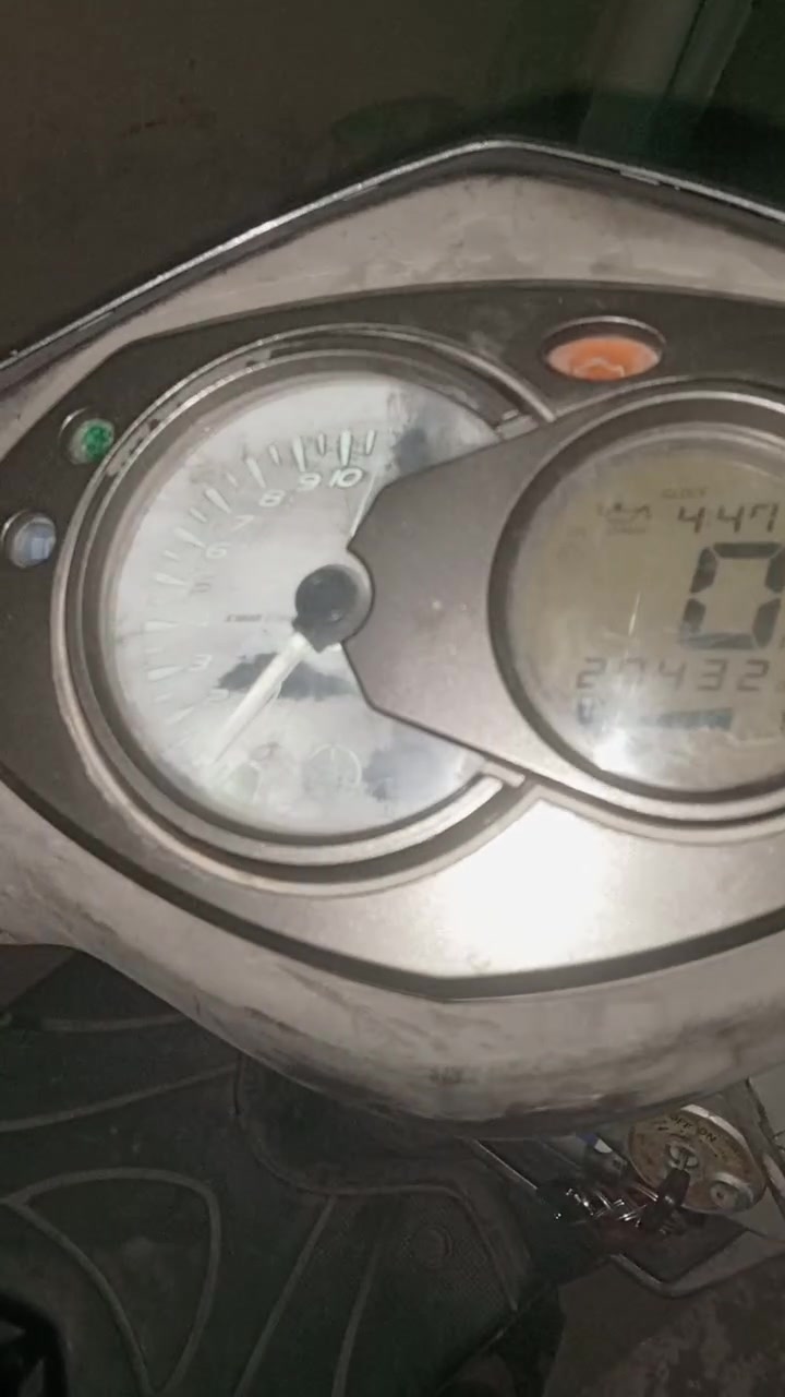 السلام عليكم سكنس فحل نوزل مال رمبه ماشيه٢٧ الرقم *********** نقص قمجي كيلو متر
