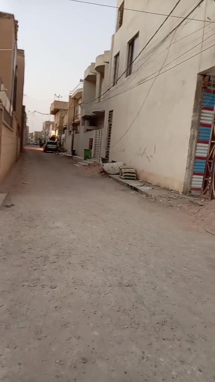 الدار للبيع حجي عبد قرب أسواق الكعبي مساحه 100مربع طابقين بناء سنه 2023بناء هندسي السعر170قابل للتفاوض للاستفسار ***********
